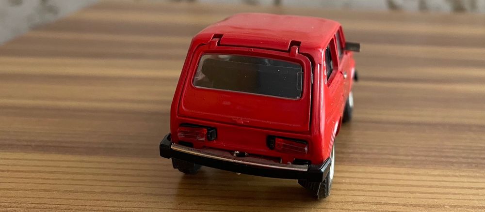 Лада Нива 2121 Метал Мащаб 1:43 Стар СССР
