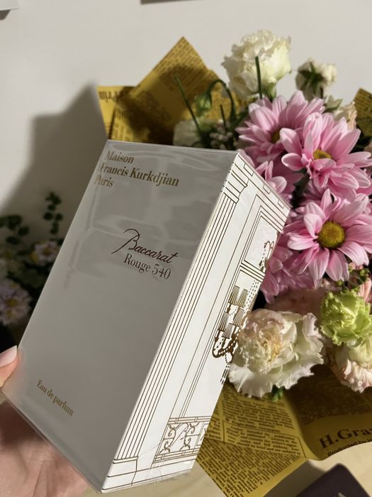 Parfum Baccarat sigilat