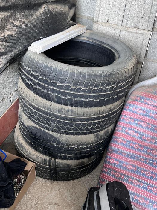 Зимные шины б/у 4штук