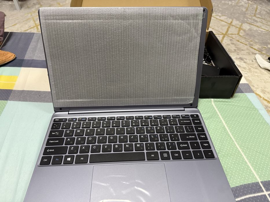 Абсолютно новый ноутбук