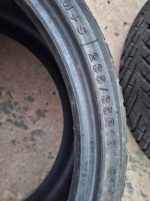 Зимни гуми 235/35/R19