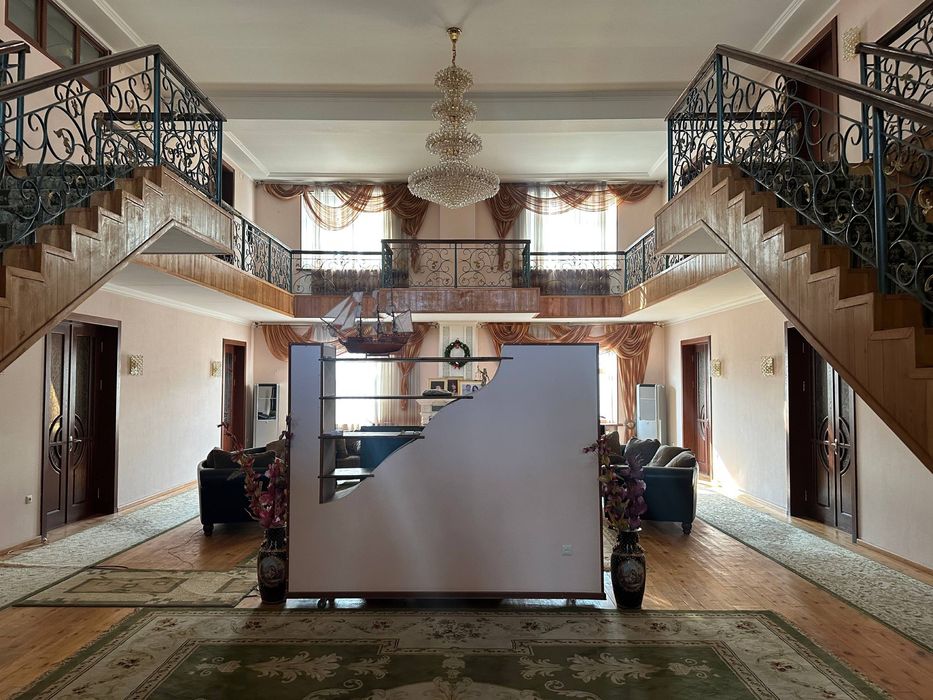 Продается большой дом в Бекабаде |  Bekobod shaxrida uy sotiladi