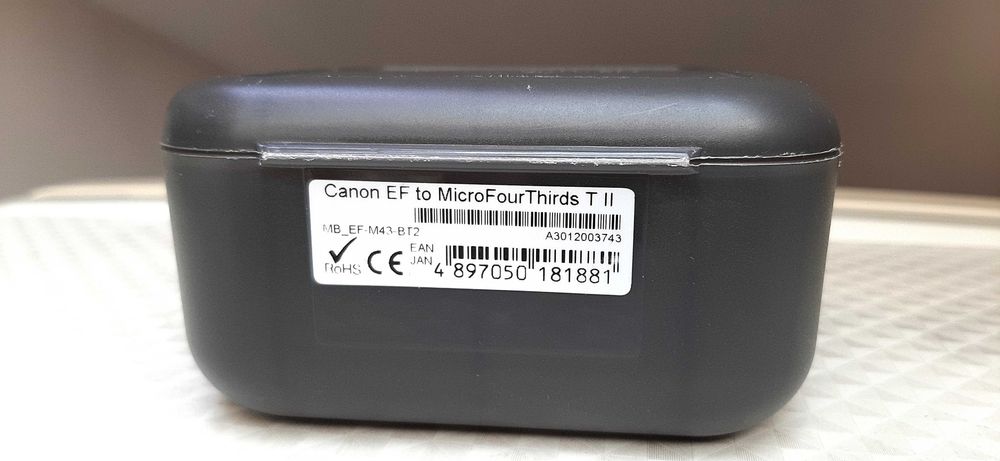 Адаптер Metabones T Smart за обективи с байонет Canon EF или Canon EF-S за фотоапарати с байонет Micro Four Thirds