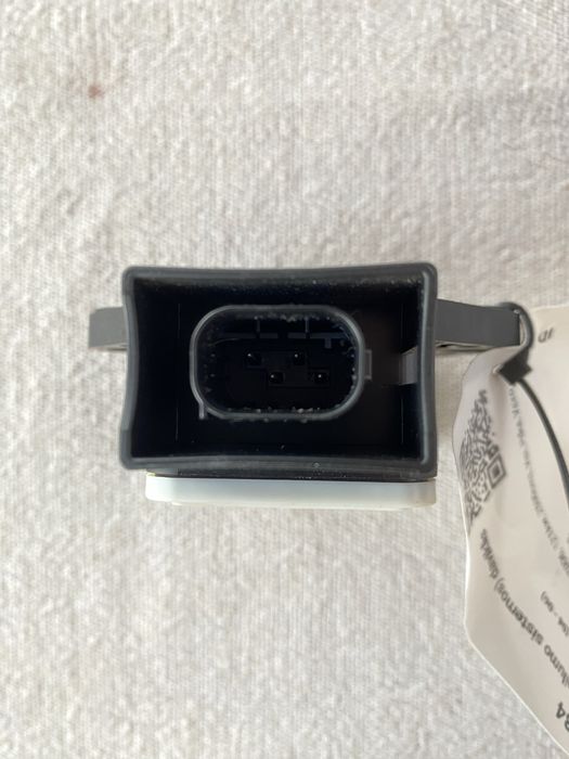 Датчик (Yaw sensor) за Subaru Outback (04-06)