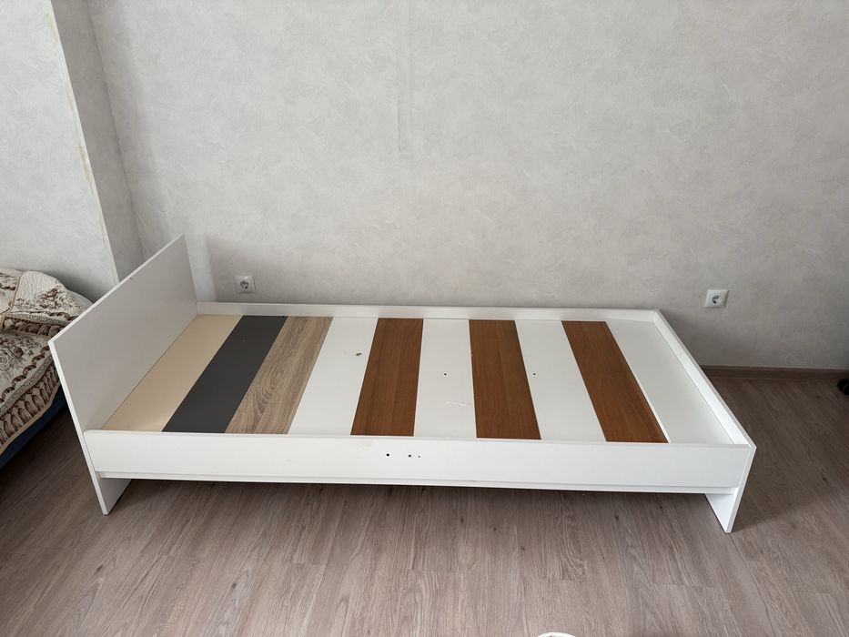 Кровать односпальная