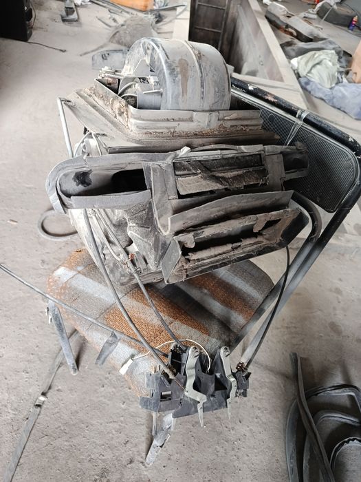 Продам ваз 2114 по запчастям