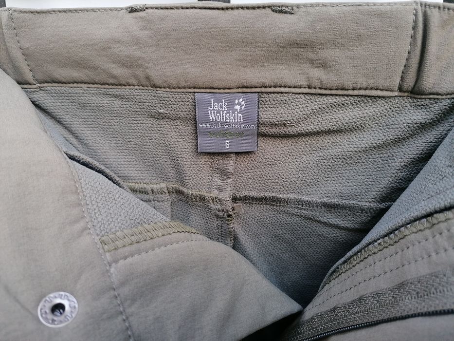 Нов сивозелен мъжки разтеглив пролетноесенен панталон Jack Wolfskin