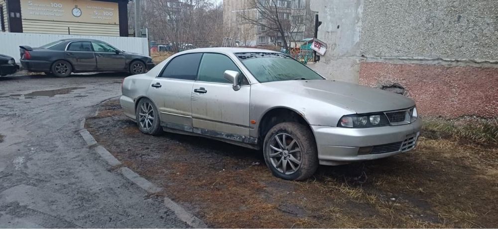 Продам Mitsubishi Diamante)