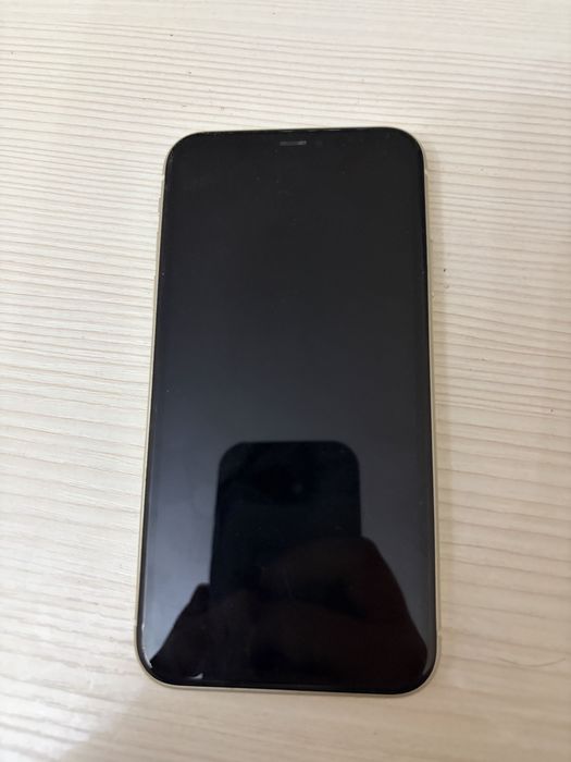 Продам Iphone 11