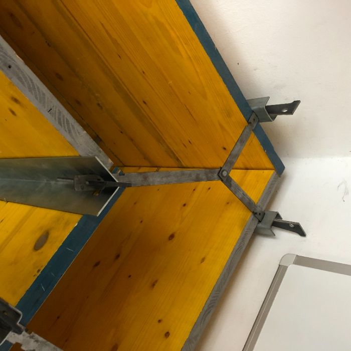 Montanti cofraje zincati 50 cm pentru colturi cofraj