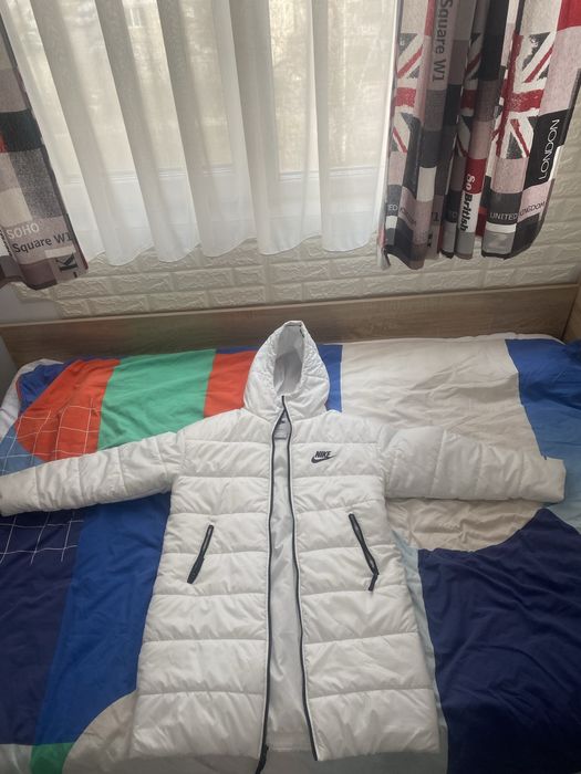 Продавам женско Яке