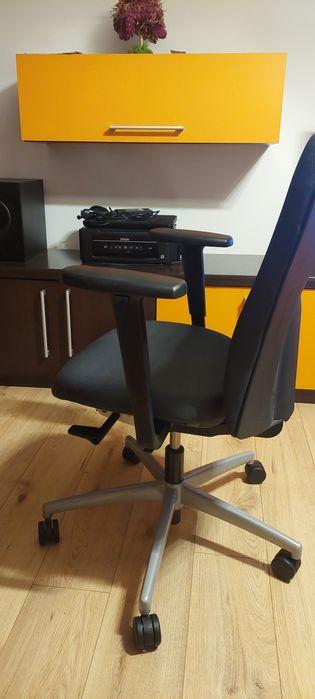 Scaun birou/office kinnarps, impecabil, ca nou