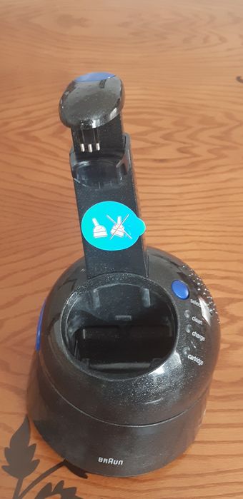 Электробритва BRAUN