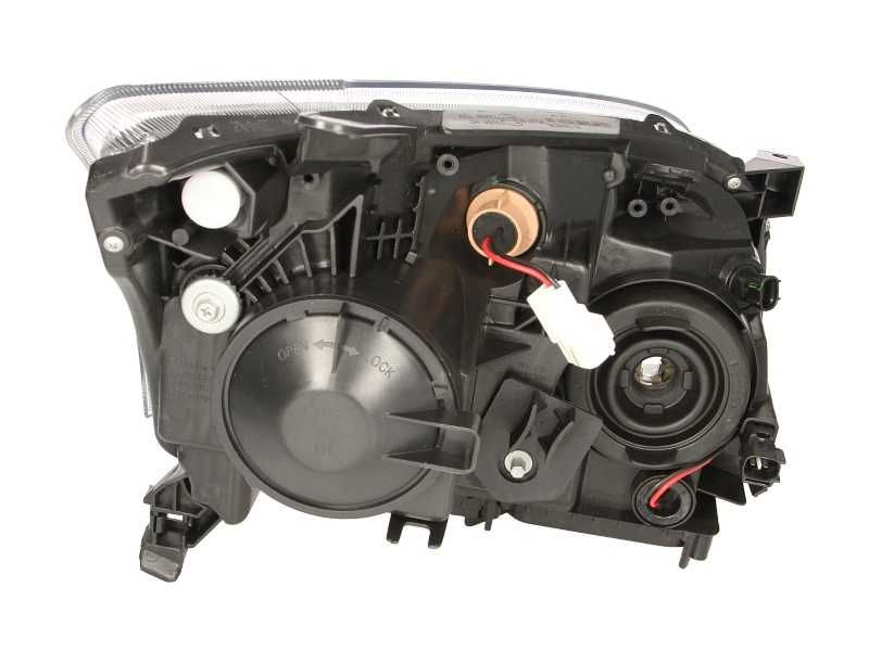 фарове ТОЙОТА АВЕНЗИС ФАР Toyota Avensis far  03 - 09