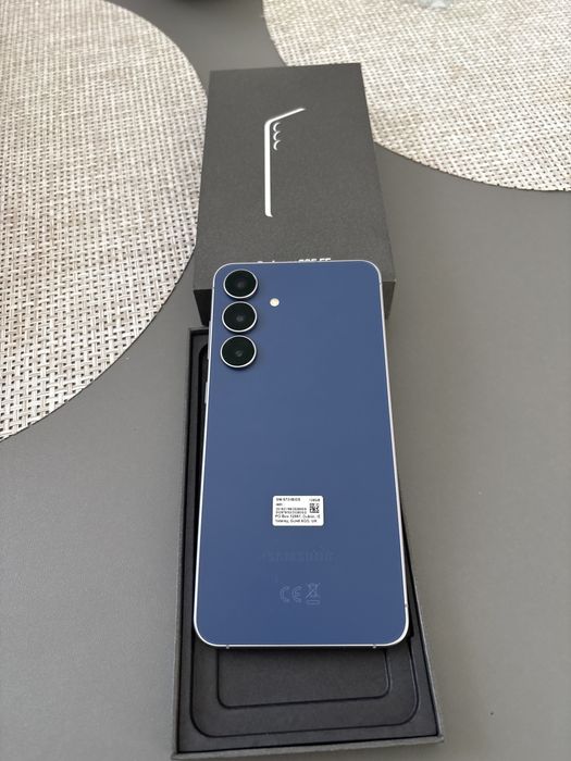 Vând telefon samsung s25 fe