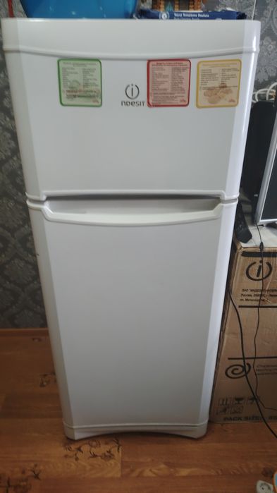 Продам холодильник двух камерный