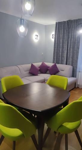 Дава се под наем Двустаен апартамент в София, Център - 60 кв.м за 900 € - Снимка #1