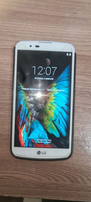 Смартфон LG K 10 белый