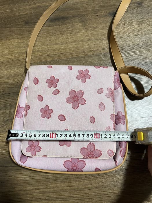 Чанта Louis Vuitton на цветя