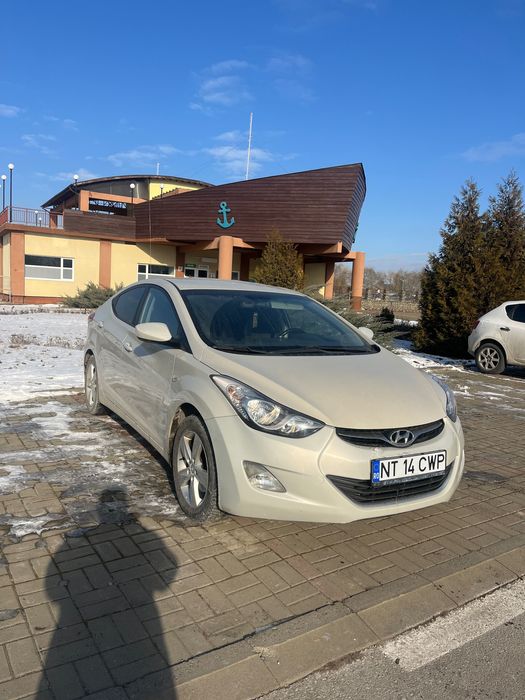 Hyundai Elantra 2013 – 1.6 benzină aspirat natural