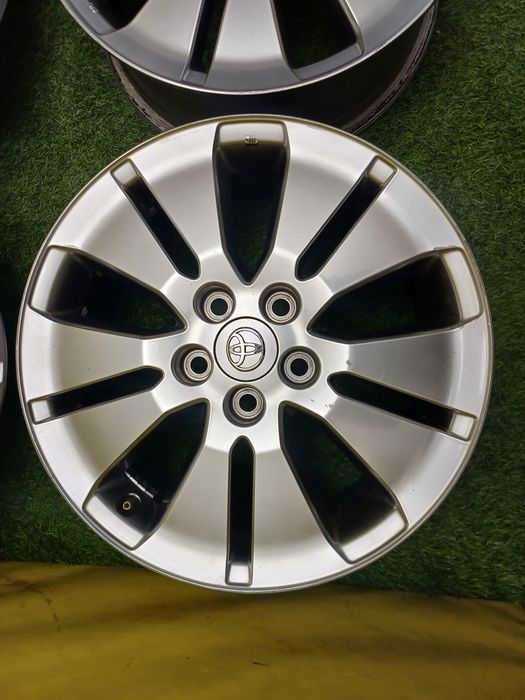 Диски R17 5x114.3 на Toyota и другие.