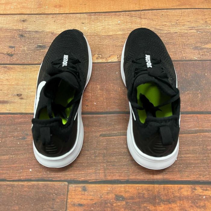 Маратонки NIKE - Free Tr 8, номер 40