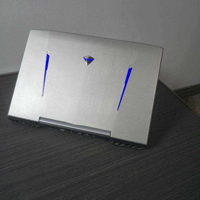 Игровой ноутбук i7-8750H /16GB/512GB GTX 1050  (4GB)