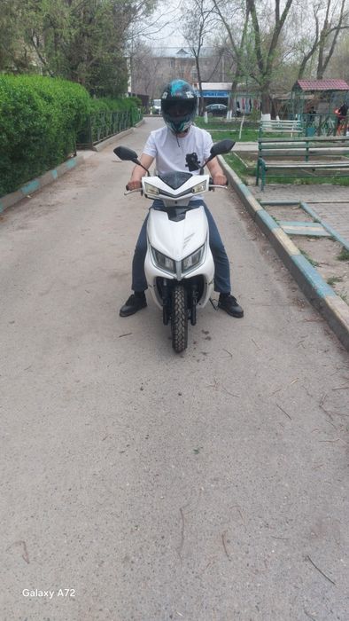 Мопеды/ скутеры suuzi m8