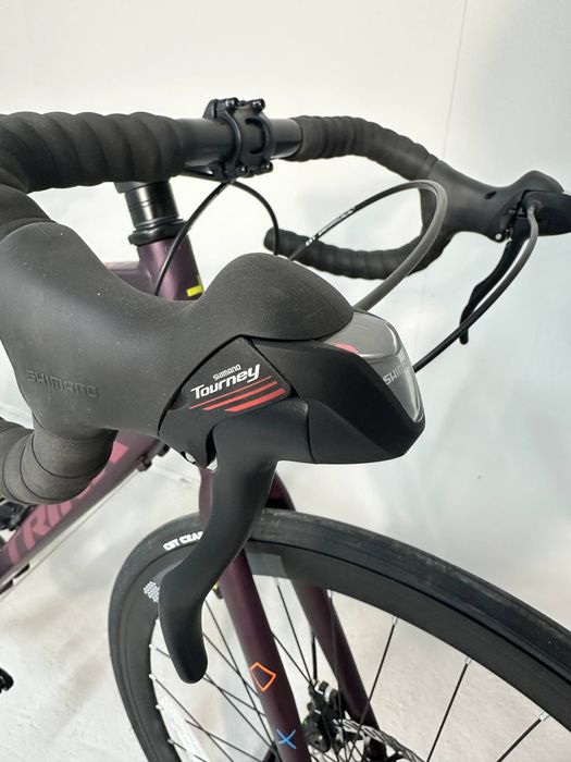 Шоссейный велосипед Trinx Tempo 2.1