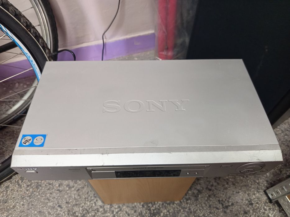 Видео "Sony"SLV-SE720 Hi-Fi Stereo