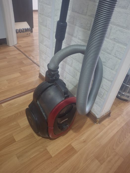 Пылесос марки " LG "