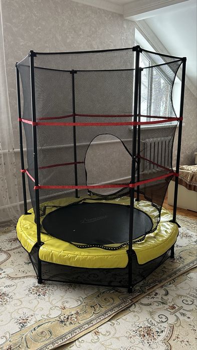 Батут детский с защитой