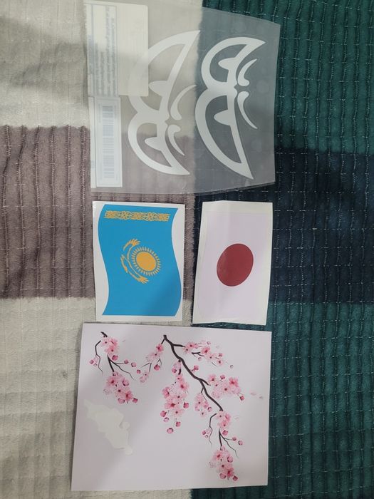Продам наклейки новые