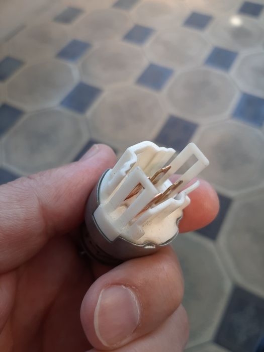 От Субару легаси реле