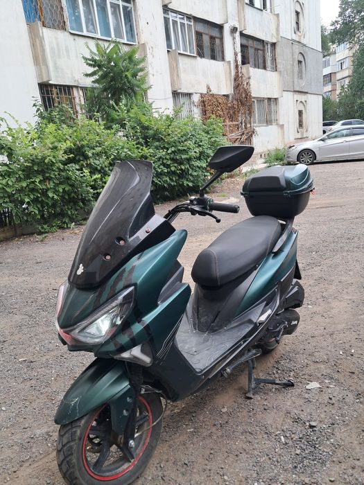 Мопед макси продаю за недорого