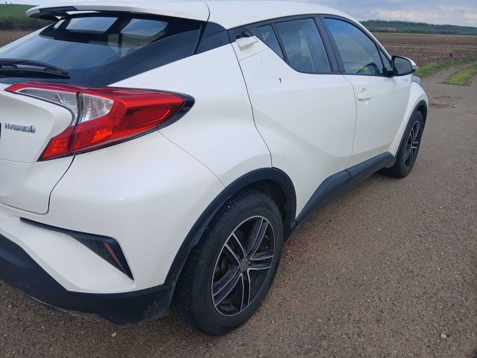 TOYOTA C-HR 2018 — imagine 3