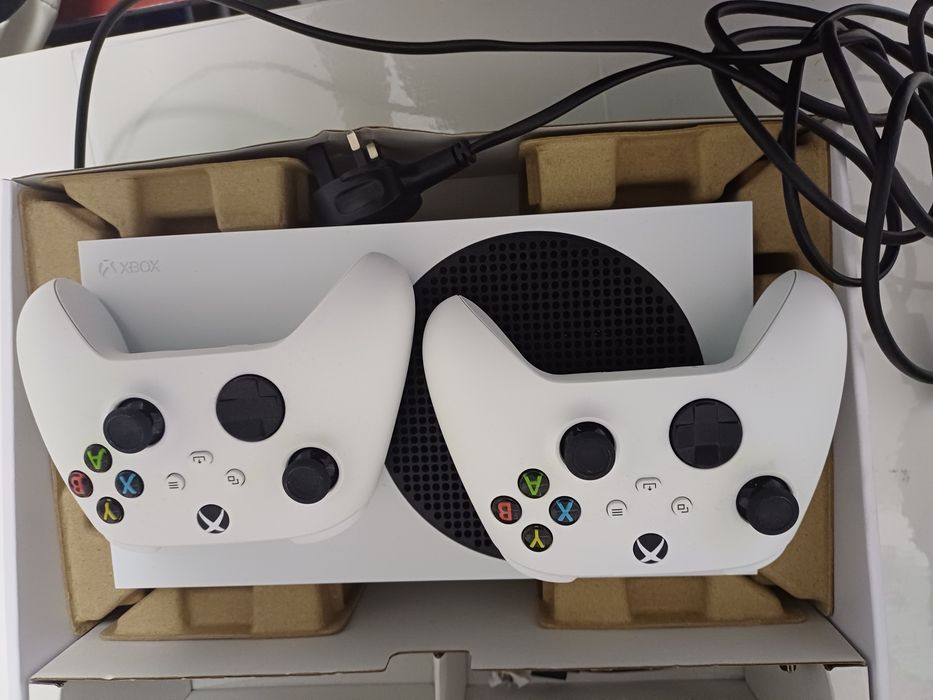 Se vinde  XBox serie S