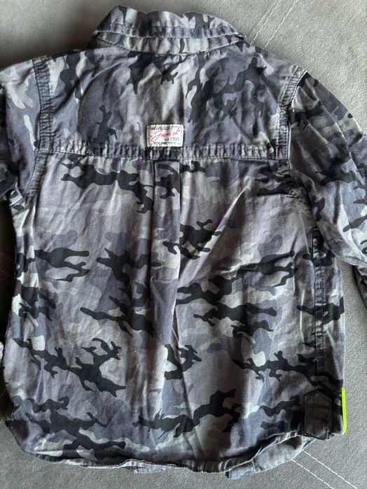 Камуфлажна риза и дънково яке