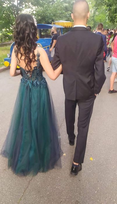 Красива бална рокля