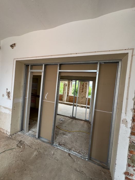 executam amenajari interioare si exterioare