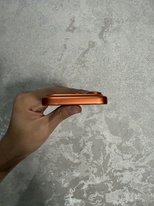 Iphone 17 pro orange