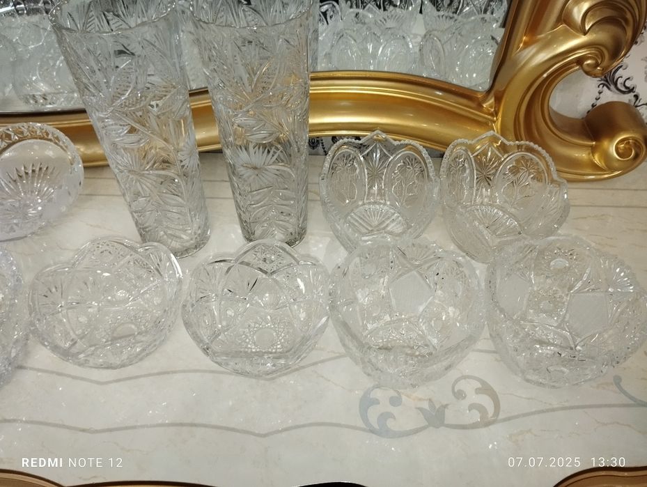 Hurustal idishlar toplami