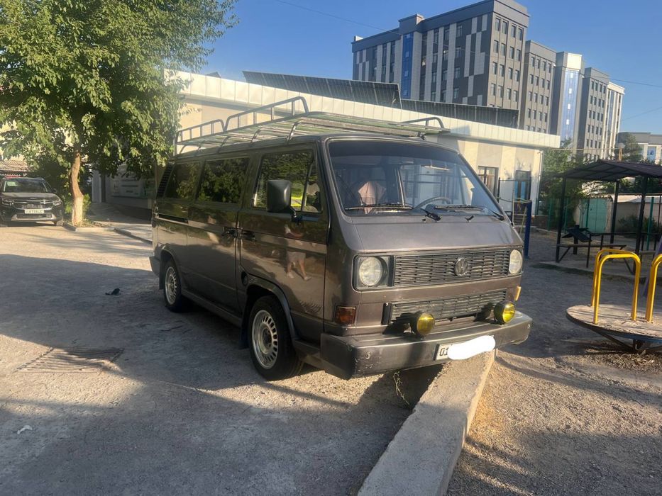 Volkswagen Transporter T3. Benzin. Gidravlika. Elektrozerkala