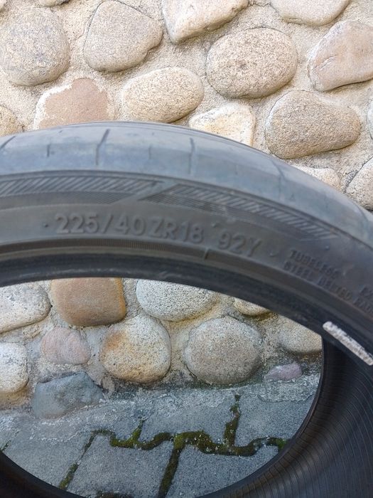 2бр.гуми TOYO 225/40/18 Дот.0520