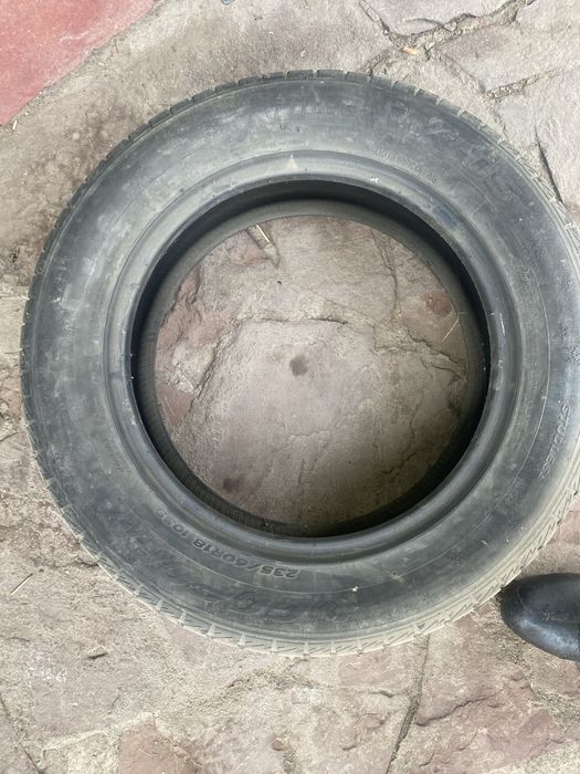 Продам резину 235’60’18
