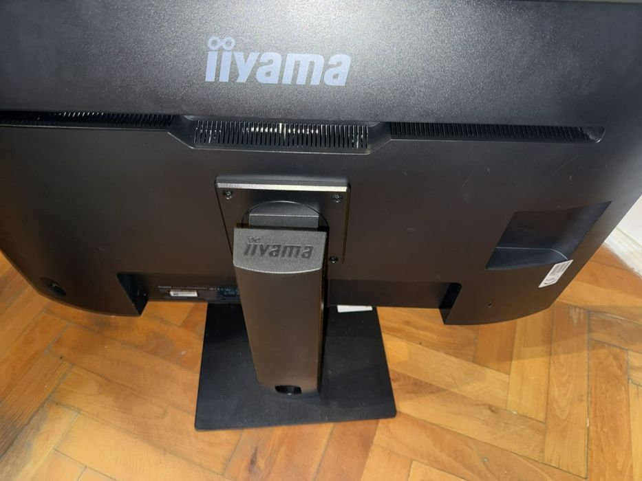 Monitor liyama cu functie 360