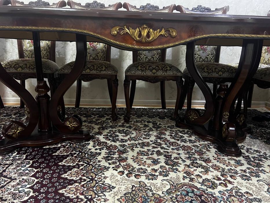 12 кишили стол стуллар сотилади. 100% ёнгок