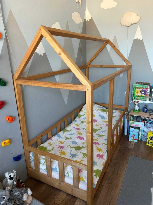 Pat casuta cu saltea - tip Montessori