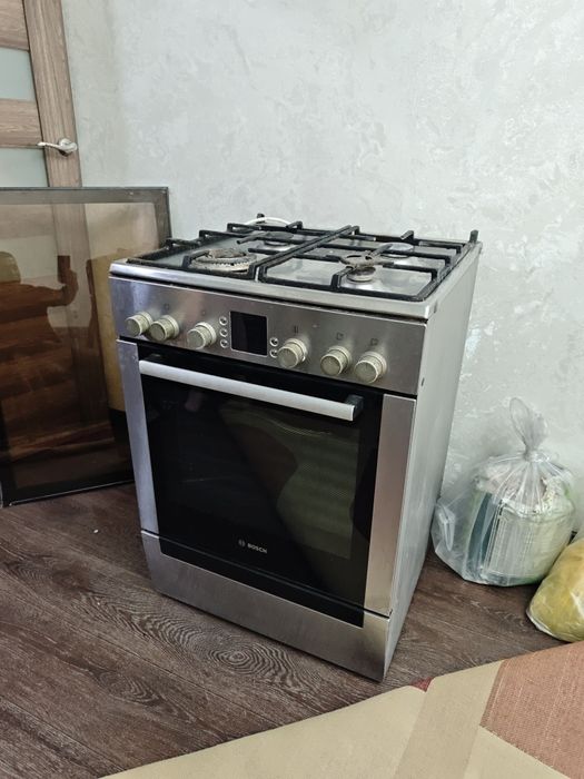 Газ плита BOSCH.