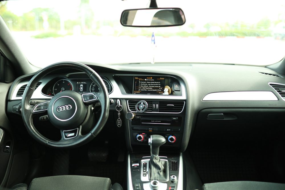 Audi A4, 2.0 TDI, Multitronic, S-line